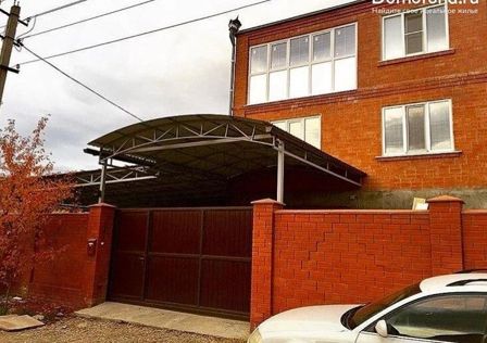 Продаётся 2-этажный дом, 220 м²